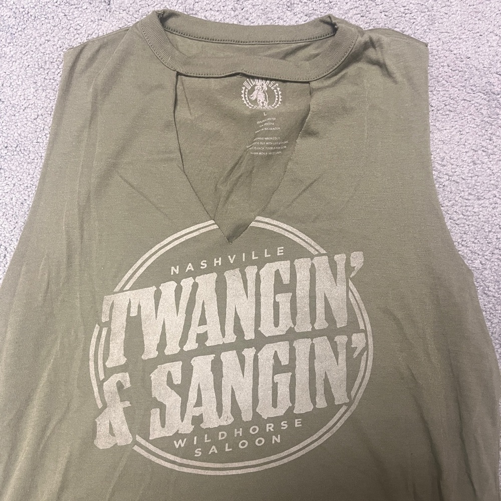 Nashville deep V